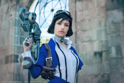 cosplayblog:  Skydiver Elizabeth (original Indiana Jones/Amelia