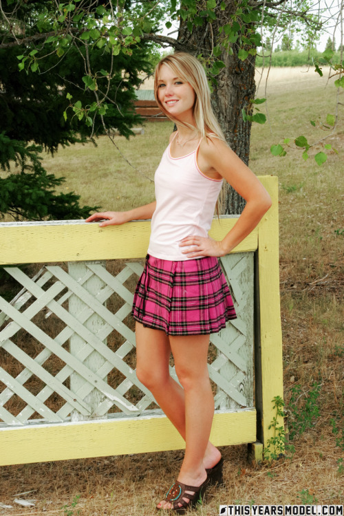 downblouseslips: Teen Art Model Website CLICK HERE to 