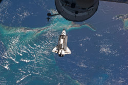 zubat:  Space shuttle Atlantis approaches the International Space