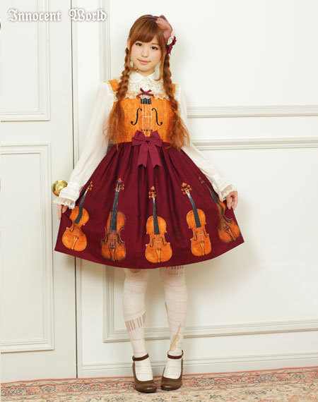 mademoiselle-puppet:  Stradivarius new series print from Innocent World 