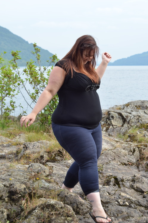 bigcutieholly:bigcutieholly:some of my fave pics of me taken a while back at Loch Lomond :)Check out my blog at holly.bigcuties.com to see some of these (before) pics alongside pics of me nowâ€¦ I canâ€™t believe the difference x