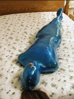 wrapandstrap:  bosco208: kinkykara:  Fun with clingfilm bondage.