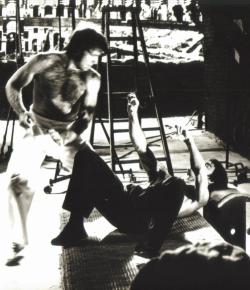 gutsanduppercuts:  Bruce Lee and Chuck Norris working on the