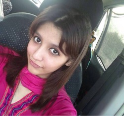 hdcwhatsapp:  Beautiful Pakistani Teen Girl’s Naked Selfies