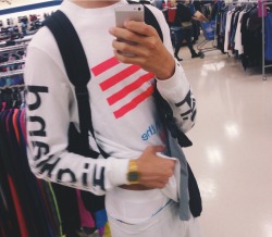 louietv:  how to act when your in marshalls