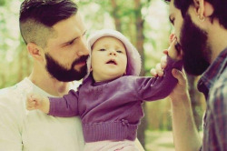 its-better-with-a-beard:  beards and babies<3