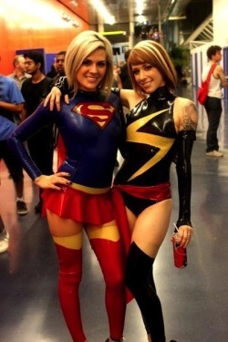 dirty-gamer-girls:  Super Girl and Miss Marvelhttp://dirtygamergirls.com for more beautiful cosplay.