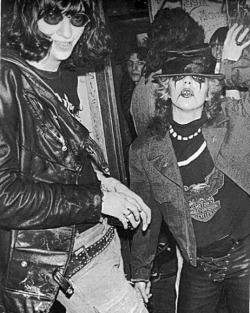 vaticanrust:Joey Ramone and fan at CBGBs, 1976.  Photo by Roberta