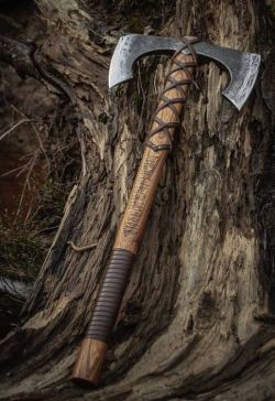 istorik45:    Norse Viking Battle axe “Riverheart”   