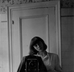  Diane Arbus, Self-Portrait in Mirror, 1945 