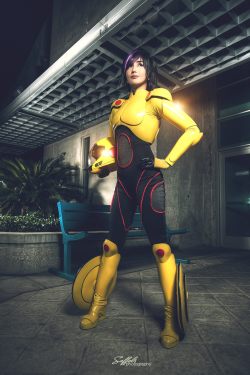 cosplayblog:  Go Go Tomago (left on #2) and Honey Lemon (right