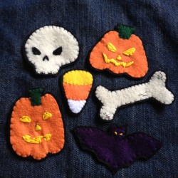 galactic-crafts:  Felt Halloween patch/pin // Ű 