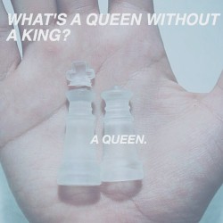 holyfuckingshit-40000:  hugohinojosa:  What’s a Queen without