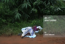 gettyimagesnews:  Photographer John Moore continues his coverage