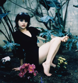 coldtofire: stevemcqueened: Brittany Murphy photographed by Kate