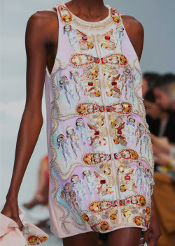 mustiest:Manish Arora SS15 // Gabriel Ferrier - L’allégorie