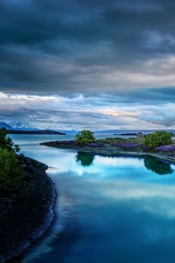 flitterling:  Evening on the Blue Lake Tekapo by Trey Ratcliff