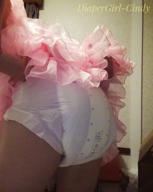 diapergirl-cindy:    I love filling my nappy when I’m home