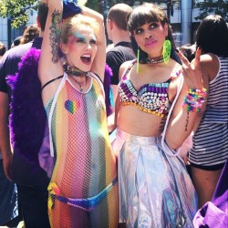 dollskill:  #PRIDESF 🌈 we out here 🌈 find us! ❤️💛💚💙💜