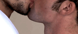 fuckyeahdudeskissing:  Fuck Yeah Dudes Kissing. A place to see