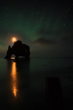 ponderation:  nordic ritual stones by Martin-Pfister 