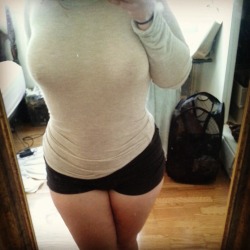 killerkurves:  SUBMISSION - juciejelly:  just feelin myself today