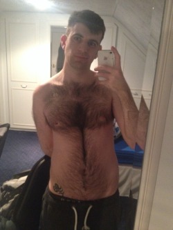 younghairymen:So Damn cute