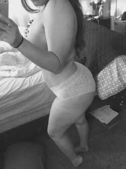 Feeling a bit confident about my body + booty 😏😉