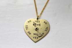 the-beauty-of-words-blog:  We love necklaces with movement so