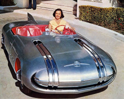 atomic-flash:  Pontiac Club de Mer, 1956: Very low and very swoopy,
