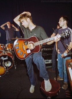 yeahnatalie:  From damonalbarn.tumblr.com 