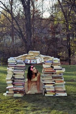 laudanumandabsinthe:Book Fort