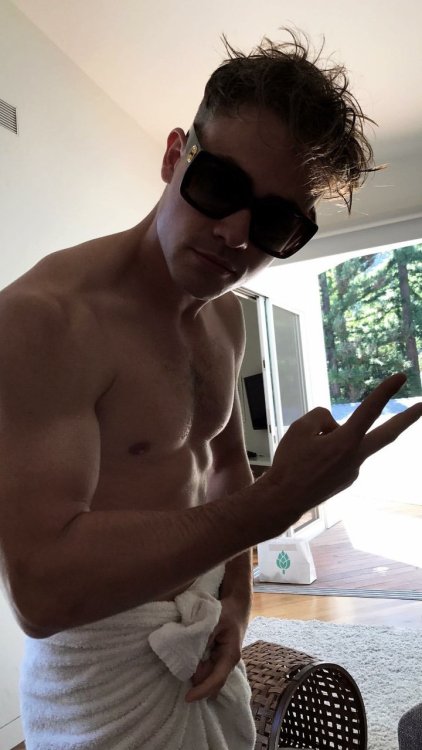 packjoker:  Dacre Montgomery