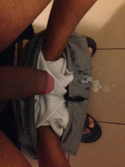 mixedadonis:  Spitting some babies… Well, these sweatpants