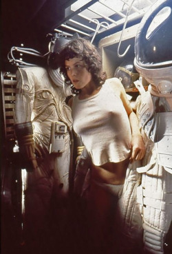 vintageruminance:  Sigourney Weaver - Alien (1979)  hmm I wonder