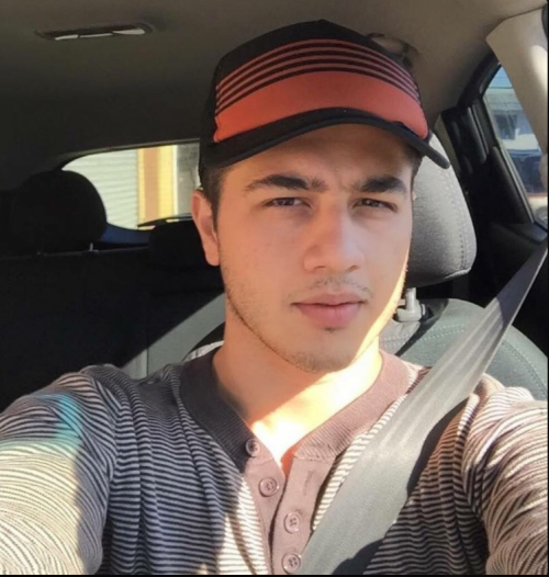 gaychilegay:  Julio, 23 años, es de Ñuñoa, Santiago, ChileImagenes obtenidas de Internet o enviada al correo electrónico que sale en el avatar o son publicada por los mismos usuarios que se sacan fotos por ejemplo: Facebook, tumblr, Twitter, hornet,