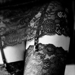 lace and garter HEAVEN!