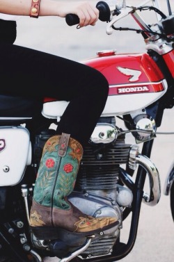 heritagemotoriders:  Our girl Anna on the 1969 Honda CL350 Scrambler.