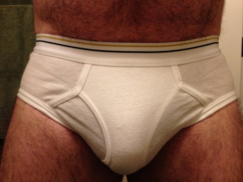 pup-sleeves-underwear-pics:  Pup in Stafford Low Rise  Very hot man