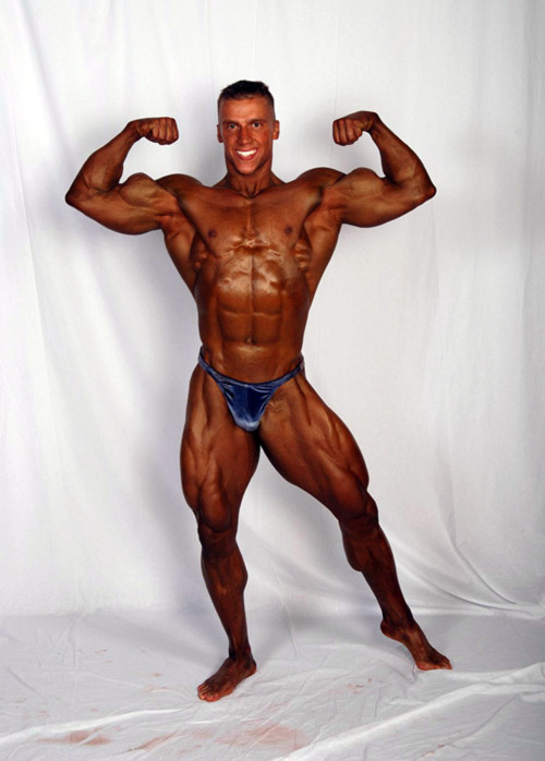 mitos:  Natural bodybuilder Doug Miller (2007)