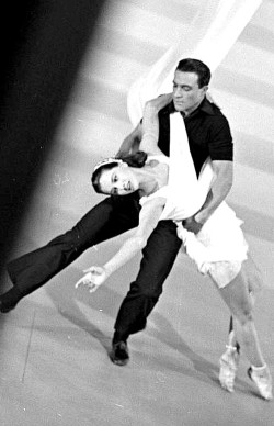 goldenageestate:      Gene Kelly & Cyd Charisse ~ Singin’