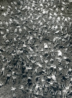 Martin Munkacsi - Summer camp, near Bad-Kissingen, Germany, 1929.