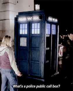fleurdeneuf: crowzley: Doctor Who | Rose   #this is the moment
