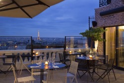 biisousss:  Rooftop bar in Paris