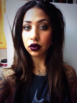 thirstmob:  Veronica Rose is so pretty, it’s almost scary.