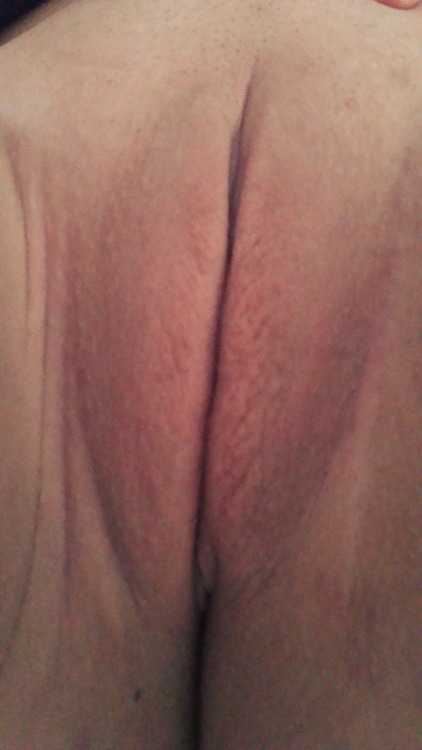 poonparadise:  Holy shitNice dude, perfect http://cameltoes-and-innie-pussy.tumblr.com/