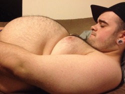 mattbehr:growingcubster:  So. Bloated. But. Must. Drink. More.