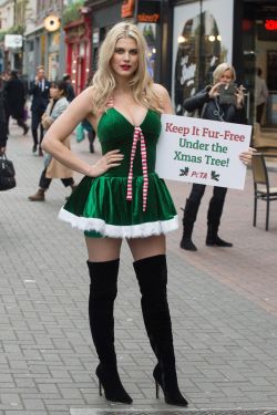 Ashley James - Peta. ♥  You & me fur free under the Christmas