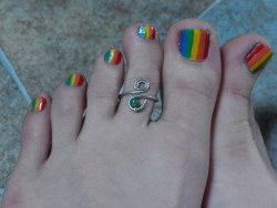 themissarcana:  Gifted toe ring! Just a couple quick pictures