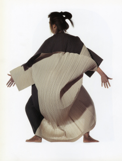 killyohji:    Issey Miyake by Irving Penn, 1990 